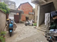 阜南县|四小家属院2室2厅1卫出售