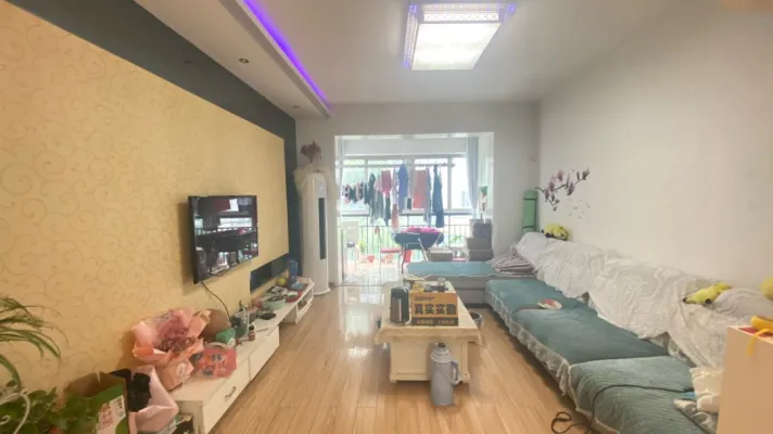 山水龙城一期精装两室，热暖齐全