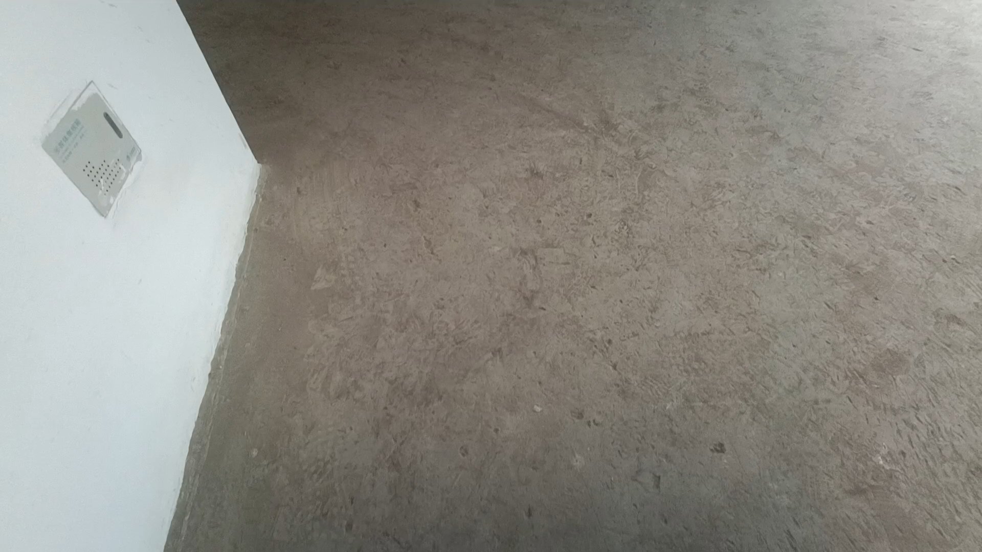 麒麟区东片区毛坯3室2厅1卫二手房出售1