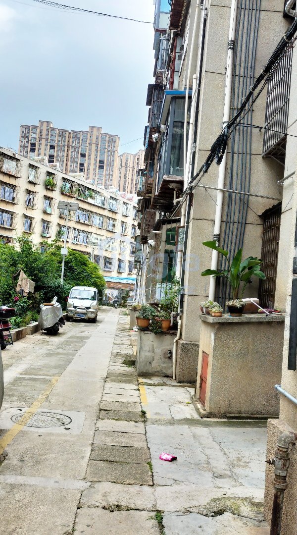 铁路小区东区,铁路东区单元房2楼，精装3房拎包入住11