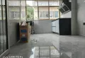一小本部，精装修出让地，免费停车，没有物业费。10