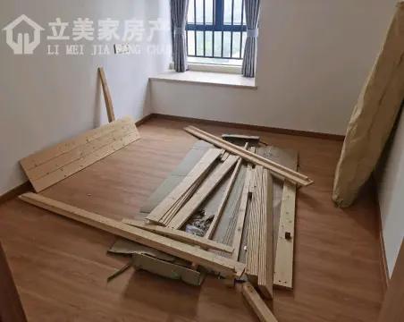 国邦御林湖花园3室2厅2卫精装