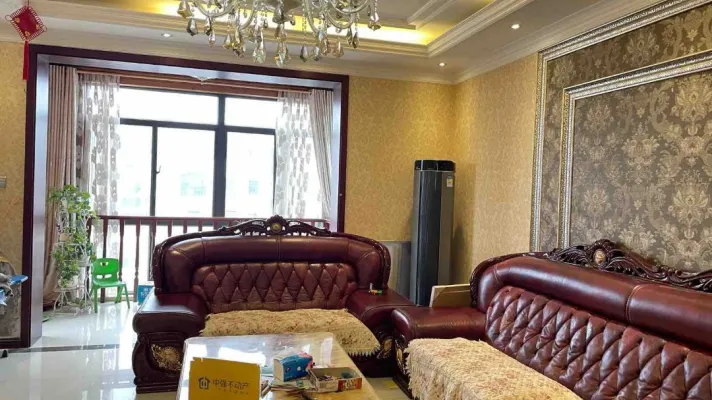 大产权中凯龙城复式，183平，四室两厅两卫，南北通透，精装，