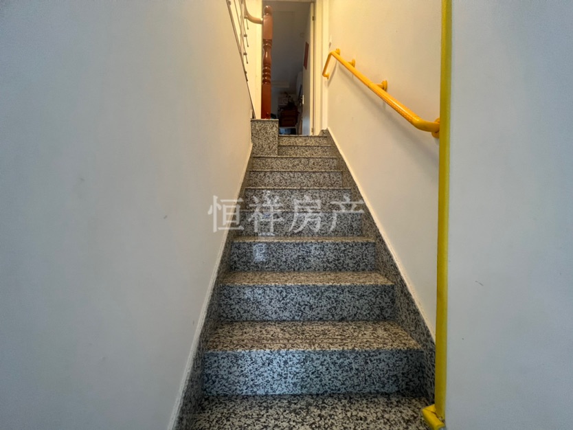 名人国际龙祥苑,康华 二附中 名人国际龙祥苑 上下二层 精装两房拎包入住2
