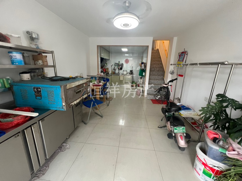 名人国际龙祥苑,康华 二附中 名人国际龙祥苑 上下二层 精装两房拎包入住10