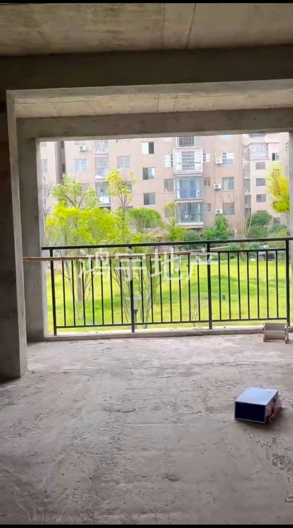 云岭新城三期南北通透双阳台大三房！房东急卖-云岭新城二手房价