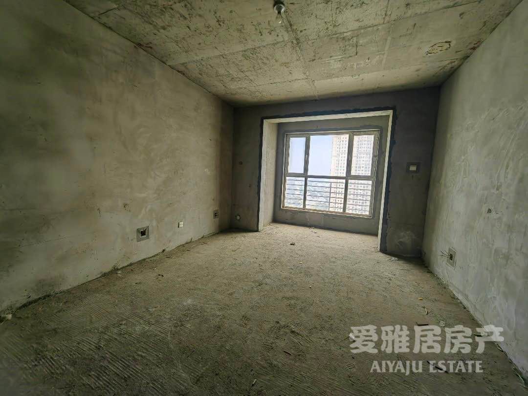 大唐荣城,大 唐荣城超好的地段 电梯25楼 有房本 42.8万小议6