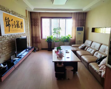 文化街区3室2厅1卫精装
