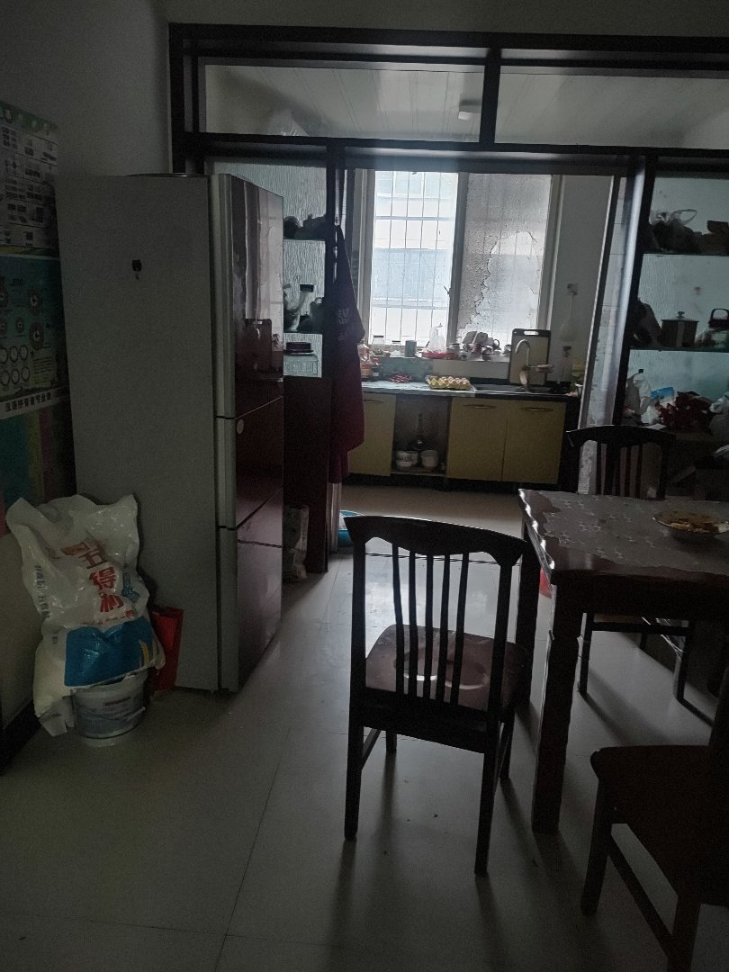 大名瑞馨小区,瑞馨小区，三室两厅两卫，西边户，有北向车库，交通方便1