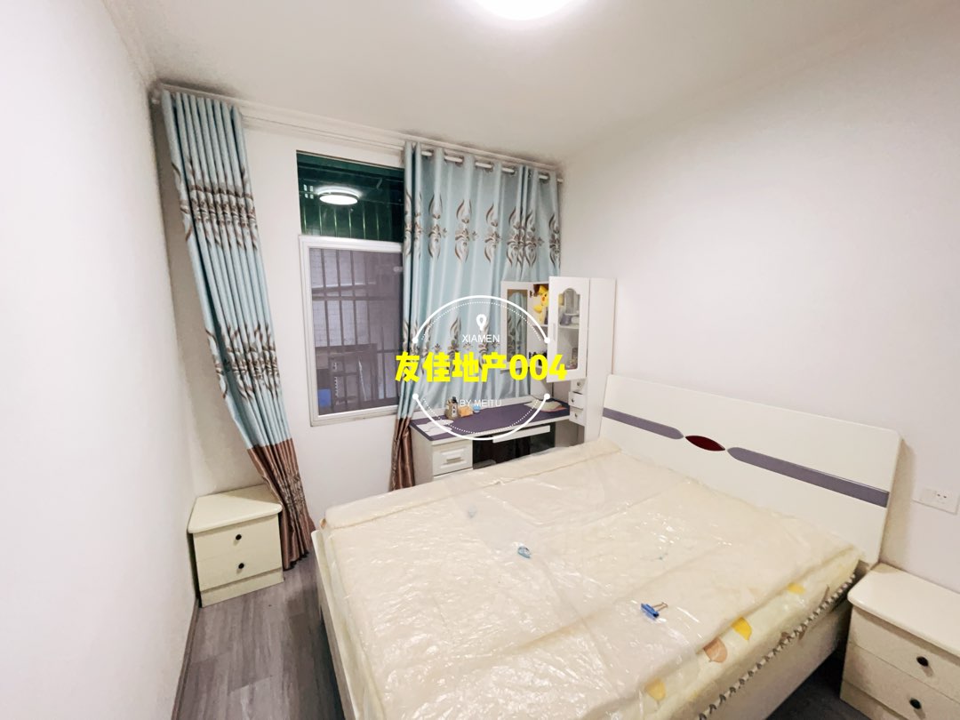 万源交通局家属院,13029交通局家属院精装套四，双证齐全，停车免费，房子新9