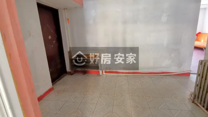 XA已开门1楼南北小H格局大阳台送小厦子有车位公产2次