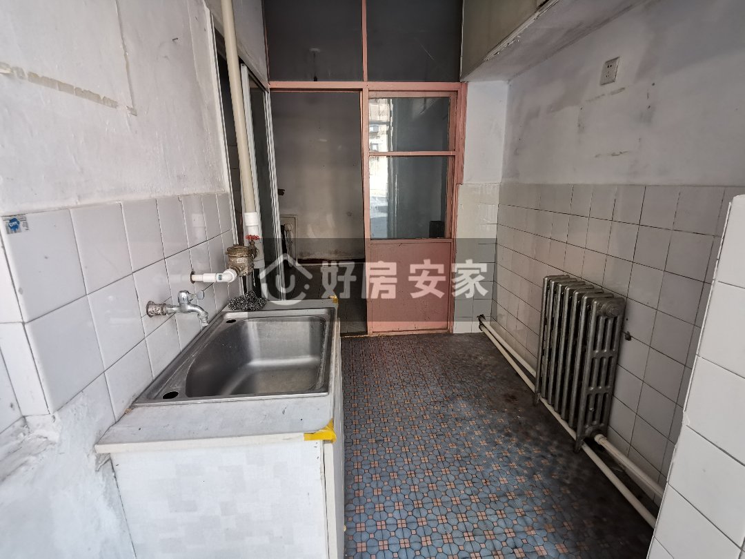 城隍庙小区,XA已开门1楼南北小H格局大阳台送小厦子有车位公产2次9