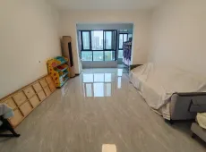 月湖区|滨江一号3室2厅2卫出售