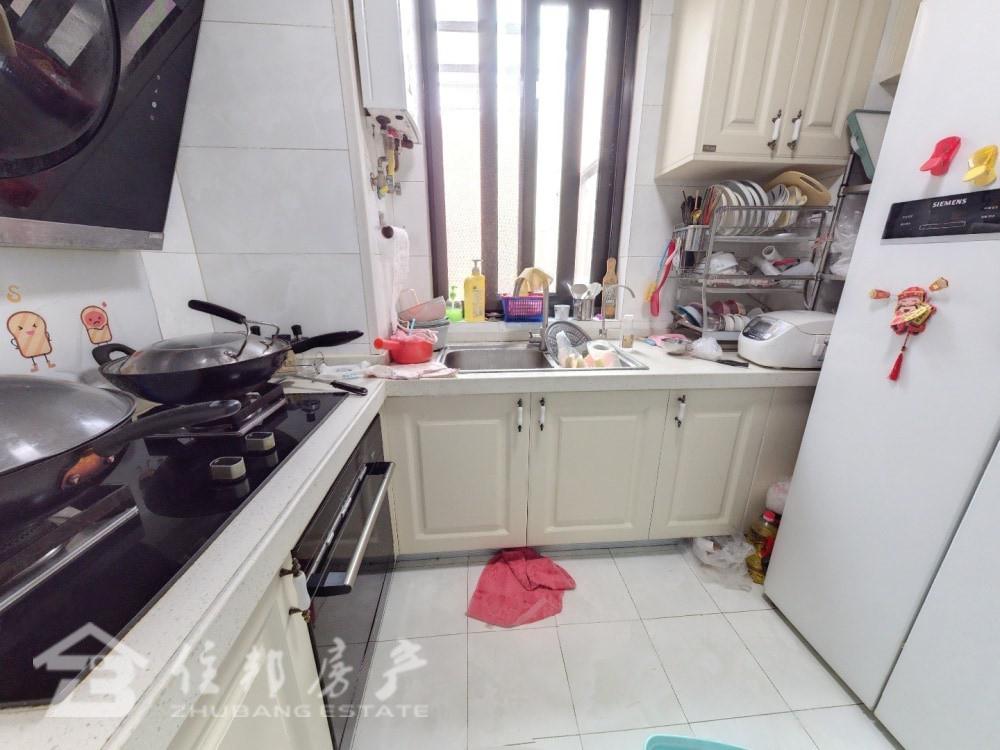 高运莱茵传奇,南北通透边户格局好，视野开阔，采光充足，楼层好满两年5