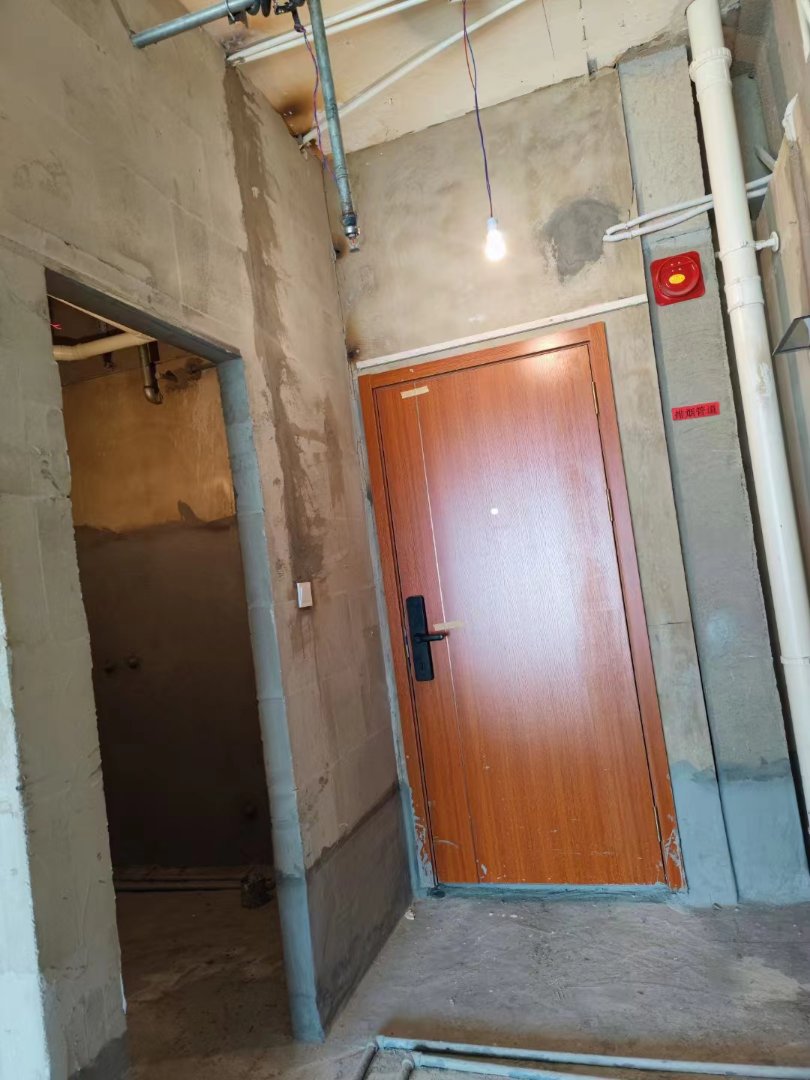 麒麟区西片区毛坯5室3厅2卫二手房出售10
