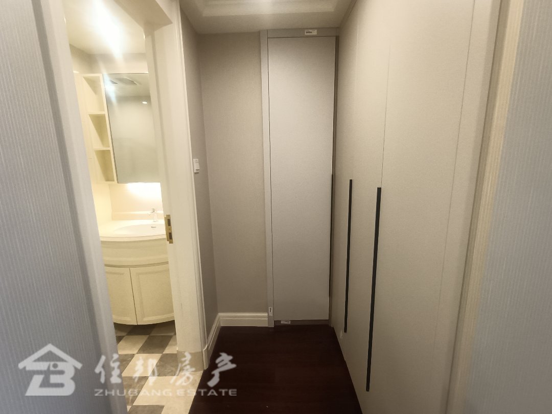 江南名府,新上 满二 精装三房 滨江品质 得房率高达906