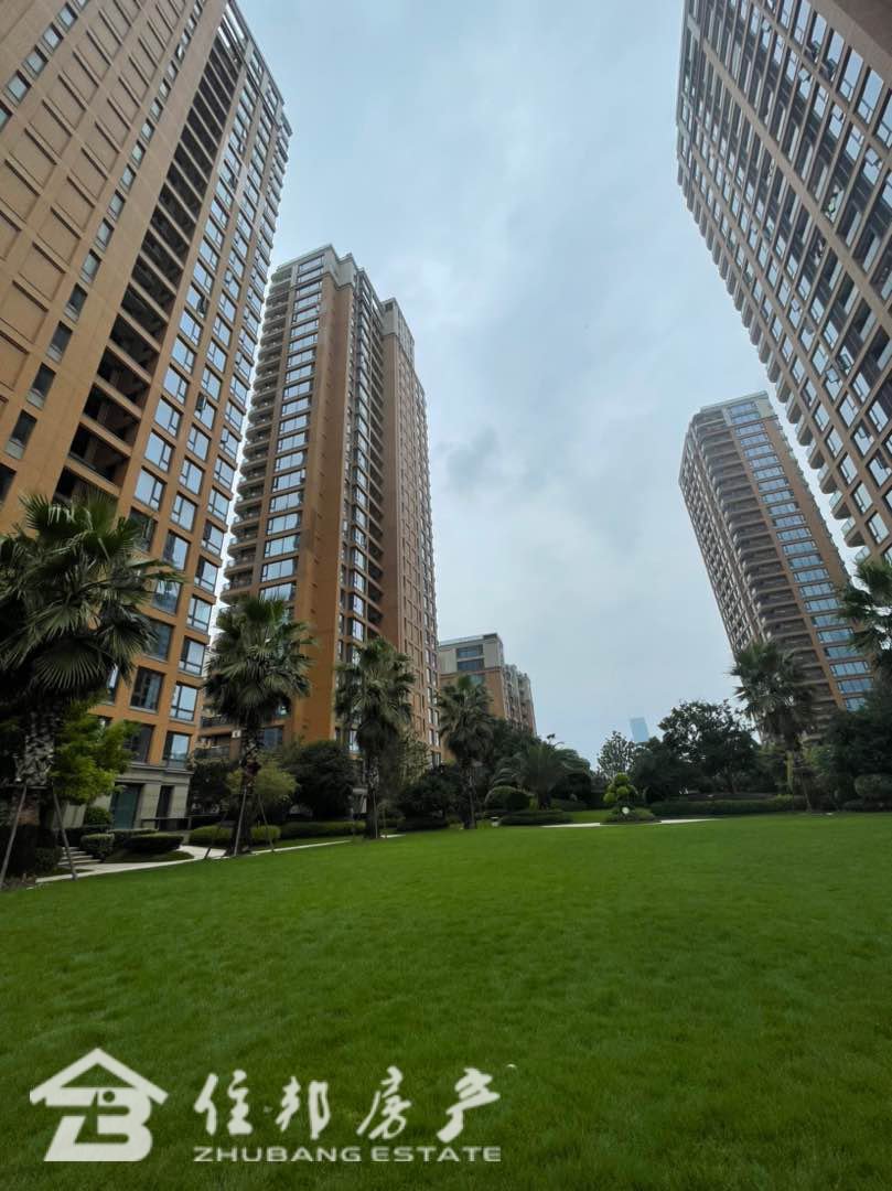 江南名府,新上 满二 精装三房 滨江品质 得房率高达9014