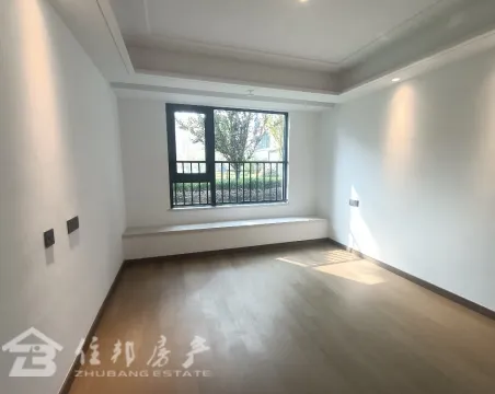 融信展望轩3室2厅2卫朝南精装
