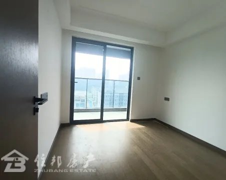 融信展望轩3室2厅2卫朝南精装