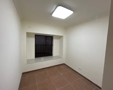 碧桂园2期剑桥郡3室2厅2卫朝南精装