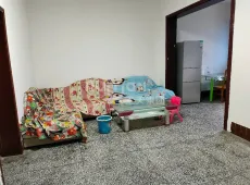 东兴区|西林大道公路局单位房4室2厅1卫出售