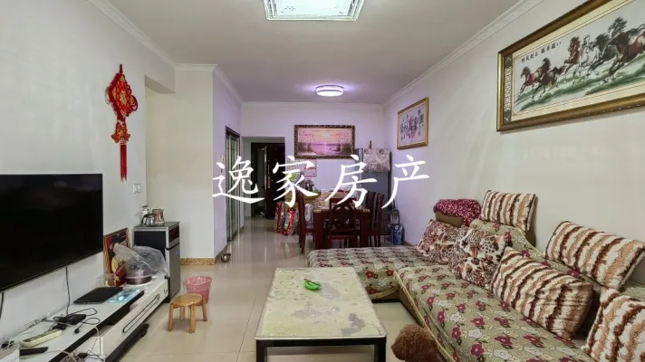 地段位置比较好，中间楼层。。