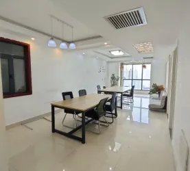 浉河区-城中-万家灯火城市广场
