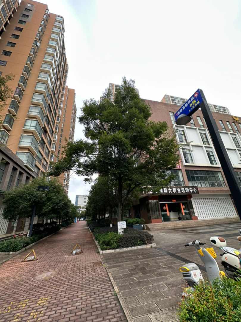 麒麟区北片区毛坯3室2厅1卫二手房出售13