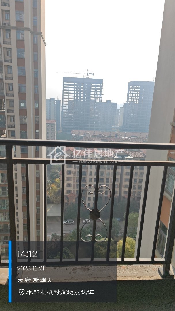 大唐滟澜山,滟澜山好房出售！毛坯边户！三居室！价格可议！2