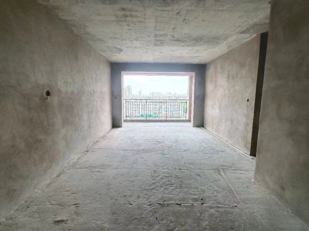 紫云首付4-2-2卫毛坯房急售，证满二年-紫云首府二手房价