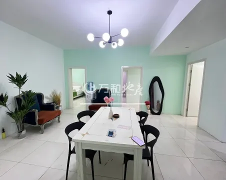 物华南苑A区5室1厅2卫毛坯