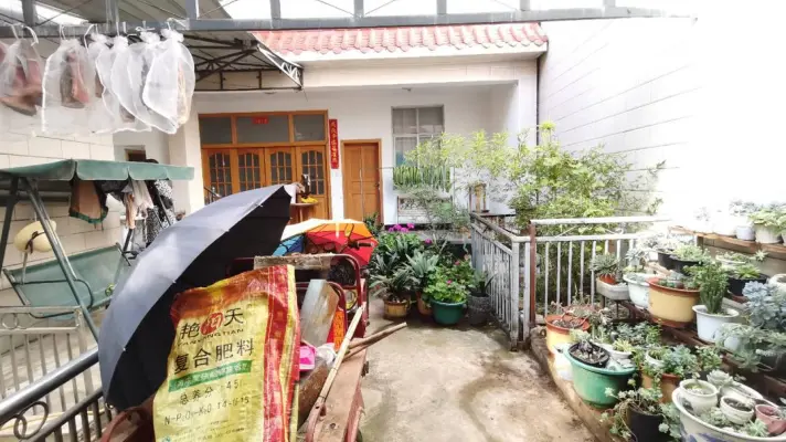 迪庆农行小区买4室2厅2卫2阳台送2个花园