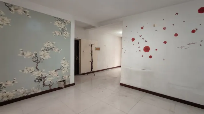 门牌号不对，接电话的是房东儿子，他不清楚