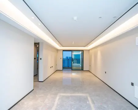 万科翡翠滨江三期4室2厅2卫精装
