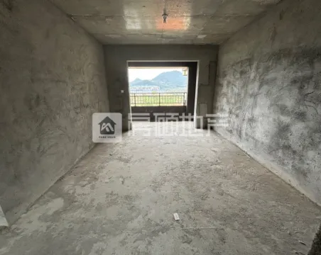 悦玲珑4室2厅2卫朝南北毛坯