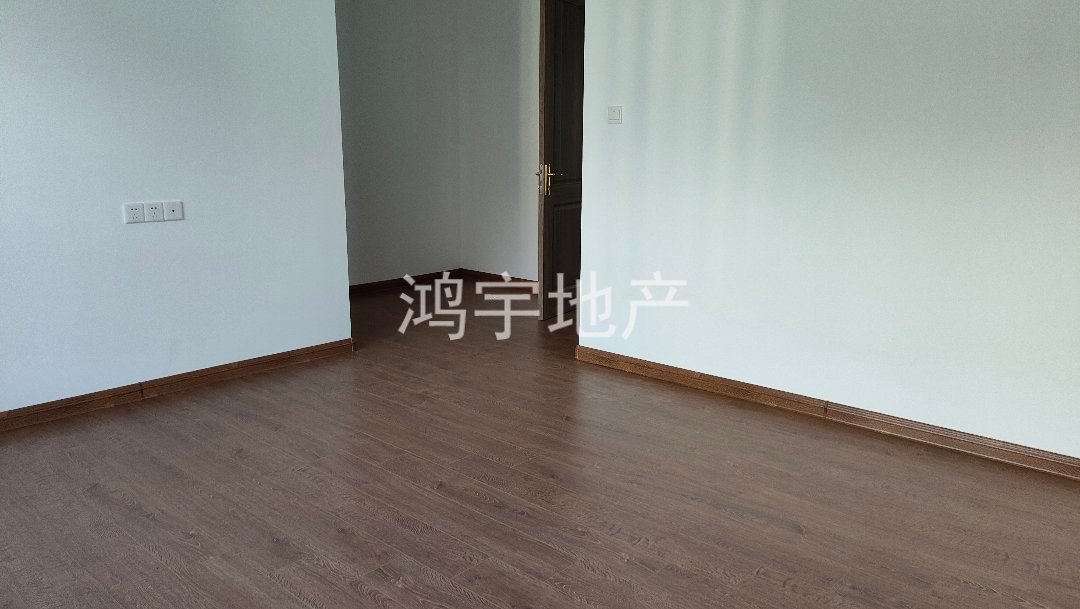 遂川碧桂园,荧屏小学门口大平层，送车位，继续7