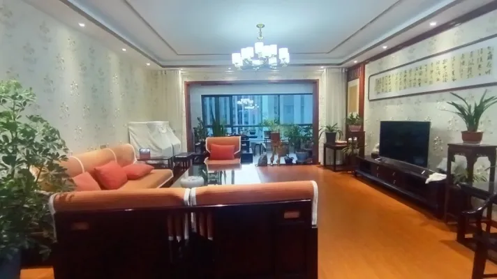 碧桂园精装5室2厅3卫1阳台真漂亮，错层设计真时尚！