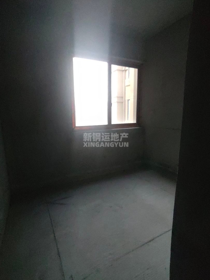 俊豪圣玺府,网红小区小高层清水4房双卫诚意出售9