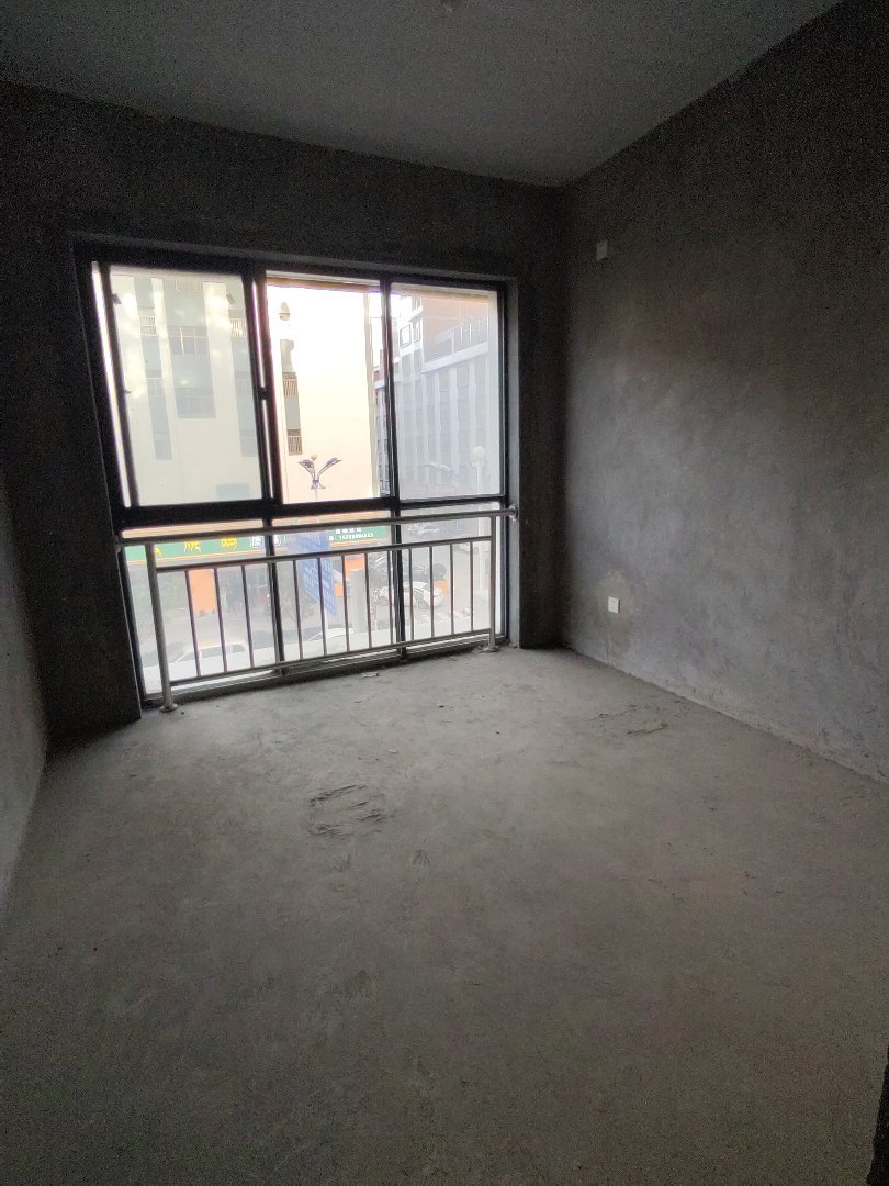 麒麟区南片区毛坯3室2厅1卫二手房出售5