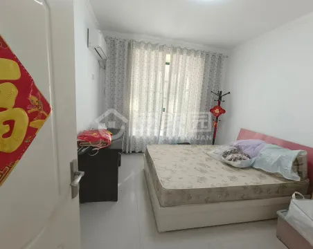 雅士新居3室2厅1卫朝南北普通