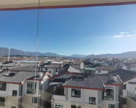 慧苑小区4室2厅2卫朝南北毛坯