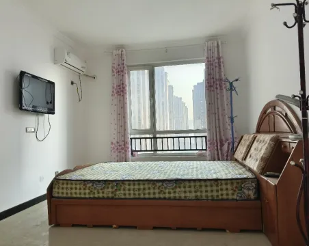 建业壹号城邦四期3室2厅2卫精装
