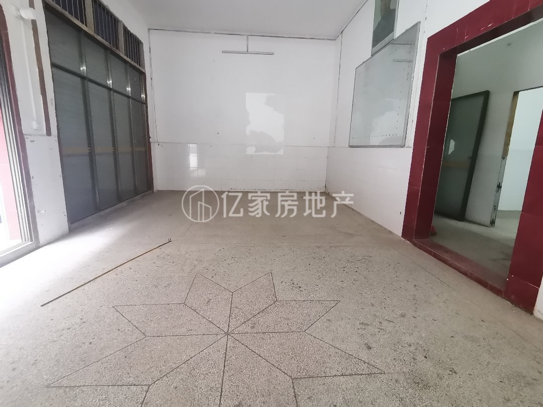 古城附近国有出让天地楼，占地8.5x9米，双门面套间140万-古城附近双门面天地楼二手房价