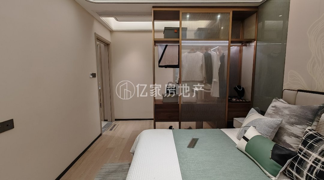 容县城南毛坯4室2厅2卫二手房出售6