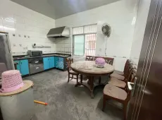 北流市|新松路5室4厅4卫出租