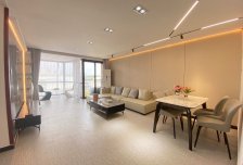珠江帝景B区 全新两居室 随时看房入住