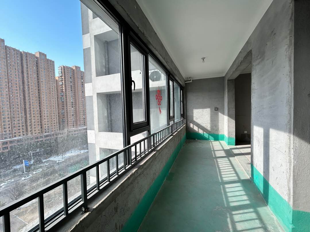 昌建璟上,昌建璟上，大型社区，阳光充足，毛坯，居家选择5