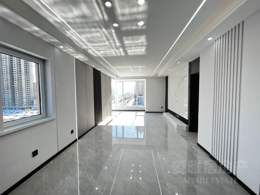 大唐荣城,大 唐荣城 电梯8层 精装出售 房本不满二年 支持贷款4