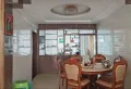 单元房中间楼层，精装修，房东急售2