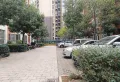 单元房中间楼层，精装修，房东急售13